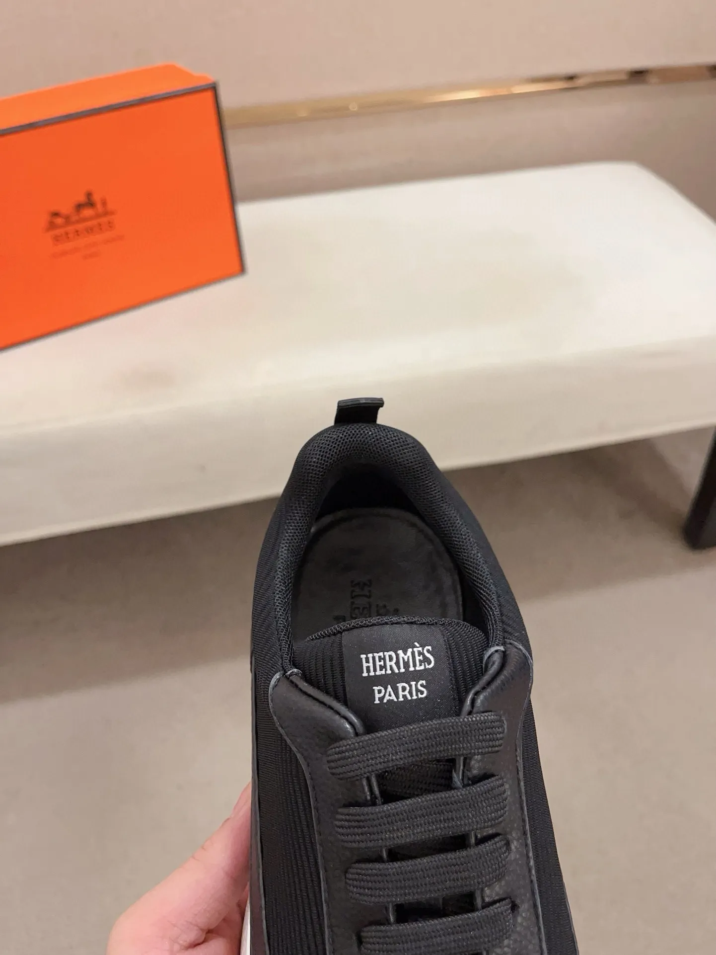 Men's clothing and shoes💰: 440💰《HERMES》【Classic original single version】Hermès; top 🔝purchasing agent🔍🔍men's latest 🇺🇸 counter sales simultaneously, imported from Italy original ▲▲cowhide ▲▲ (high-end, nobility, class) ) Exquisite workmanship (Italian 🇮🇹 imported water-dyed 🐂 cowhide lining) sole: original sole provided by the original factory, ⚠️exclusive double-layer activity·TPR·rubber·combined molded outsole; super comfortable·wear-resistant·non-slip·environmental protection The real thing is more beautiful if you take the real thing (high quality, follow the order). You can enter and exit the counter at will * Number of yards: 38-44 (45 can be customized and cannot be returned or exchanged)